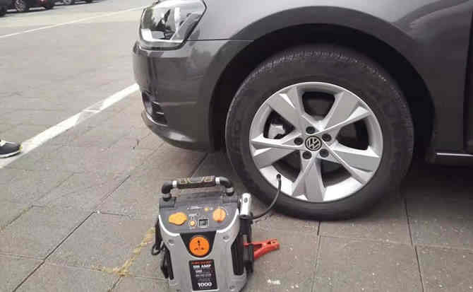 阿图什汽车搭电案例